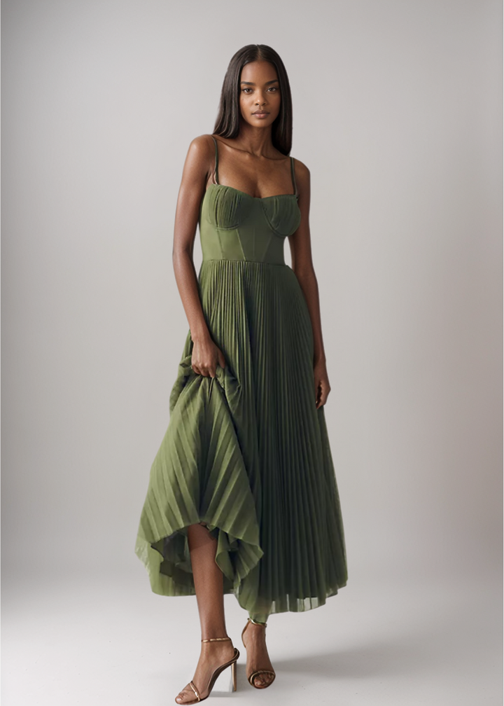 Quilla - Pleated Elegance Dress
