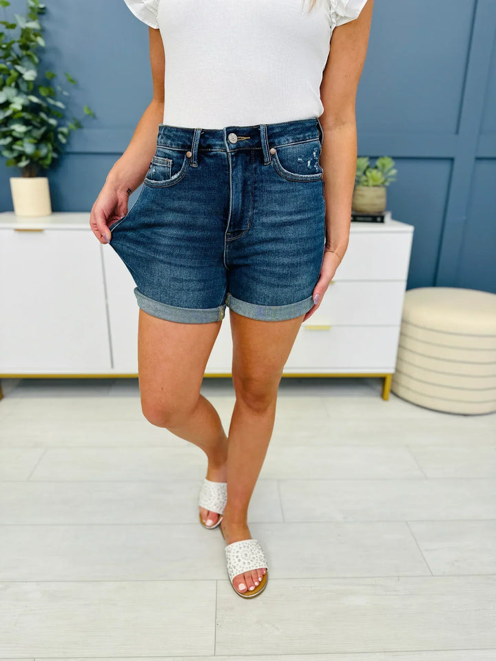 Avery - Casual Denim Shorts