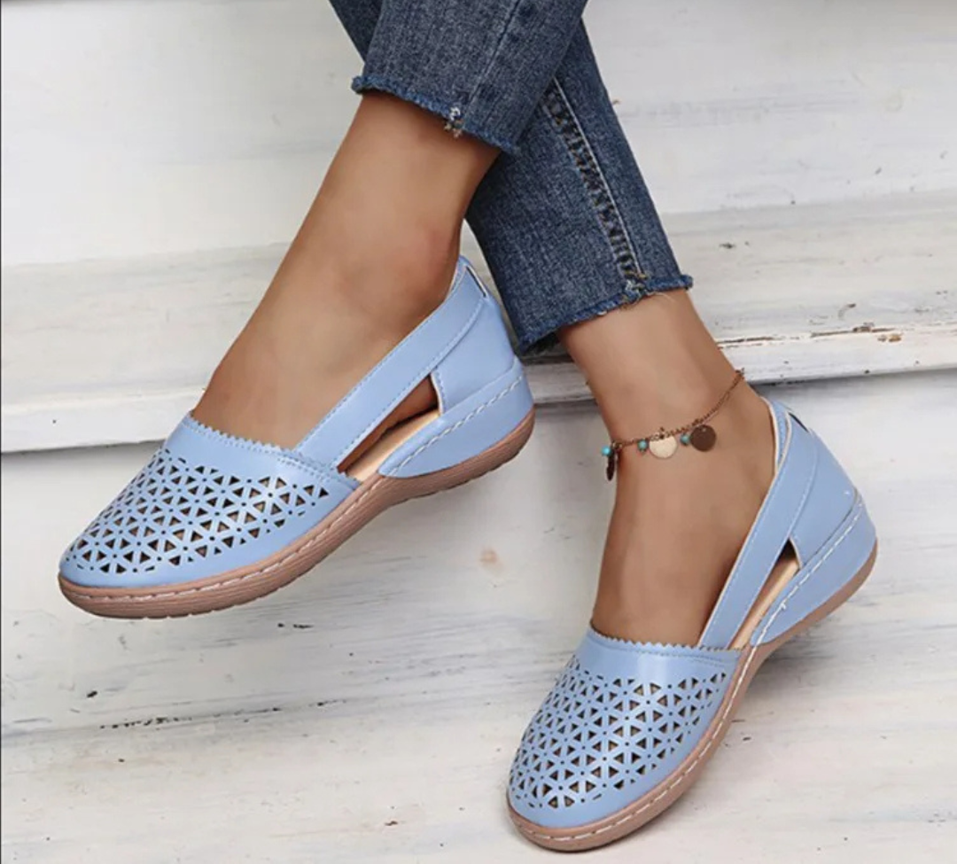 Lunaira - Lightweight Geometric Flats