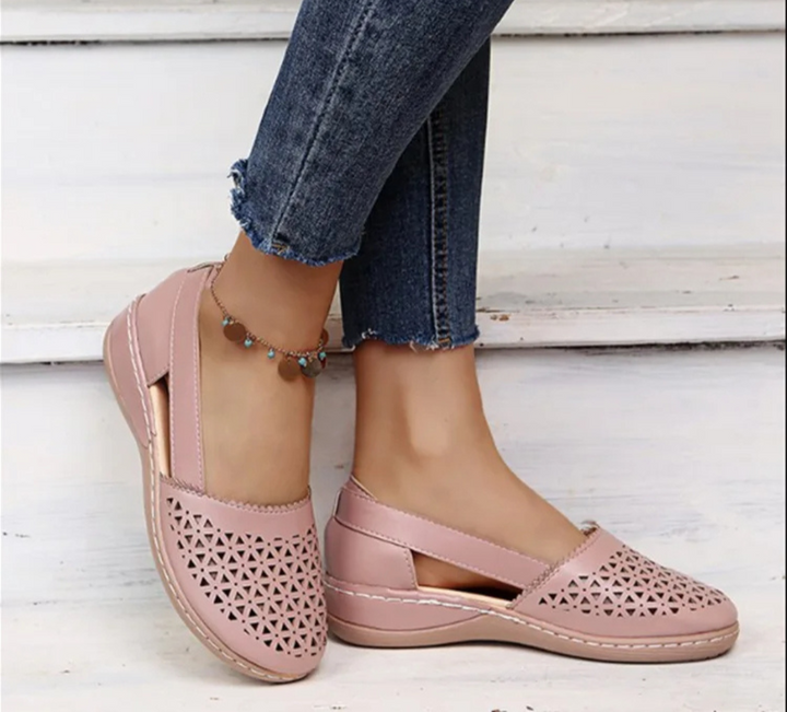 Lunaira - Lightweight Geometric Flats